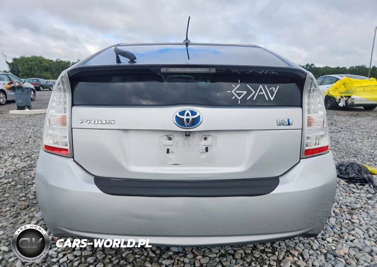 2011 Toyota Prius Two VIN:JTDKN3DU7B1361280 - 6