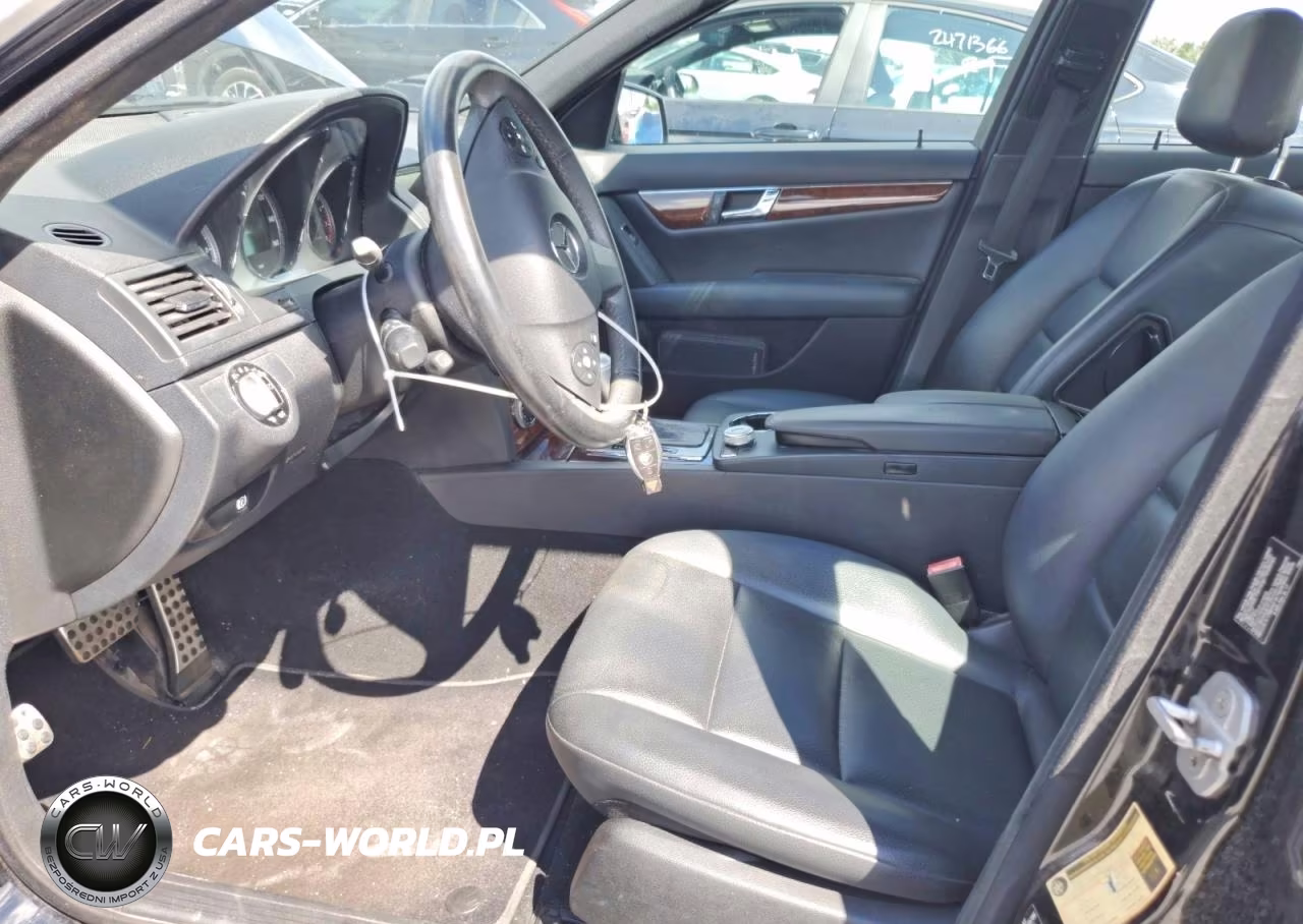 2010 Mercedes-Benz C 300 4Matic VIN:WDDGF8BB8AR099910 - 7