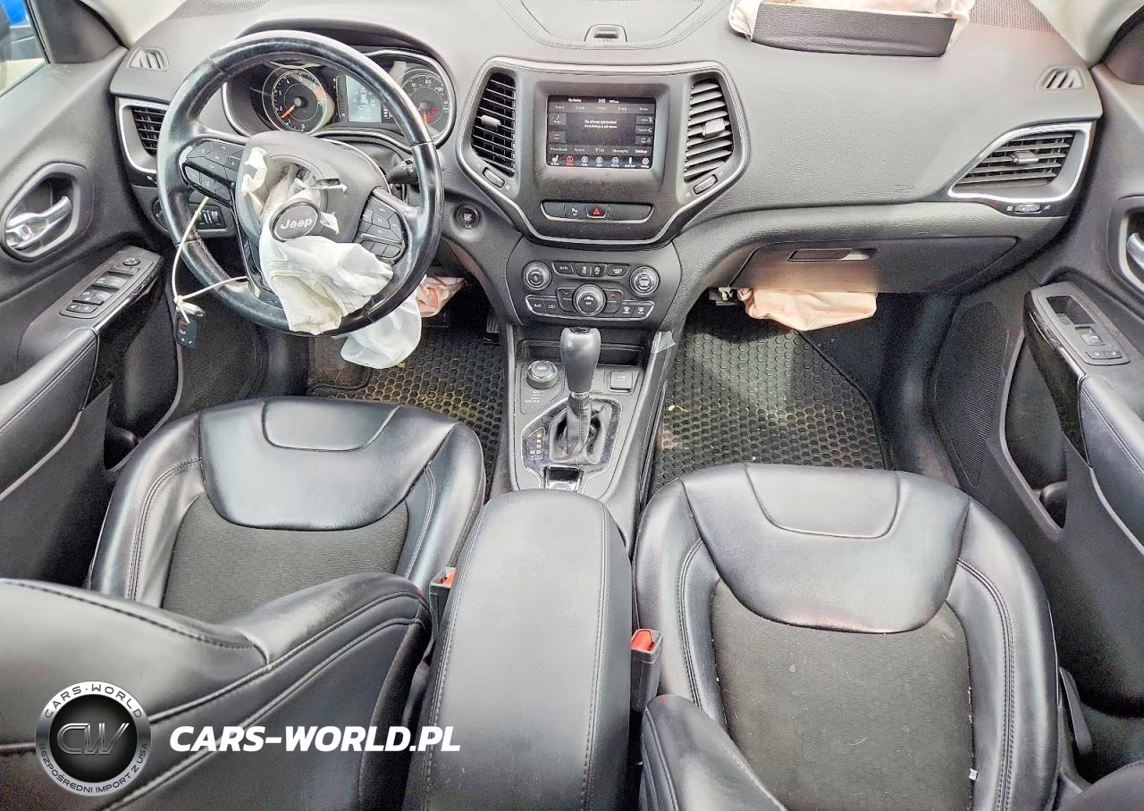 2020 Jeep Cherokee Latitude Plus VIN:1C4PJMLB1LD640456 - 8