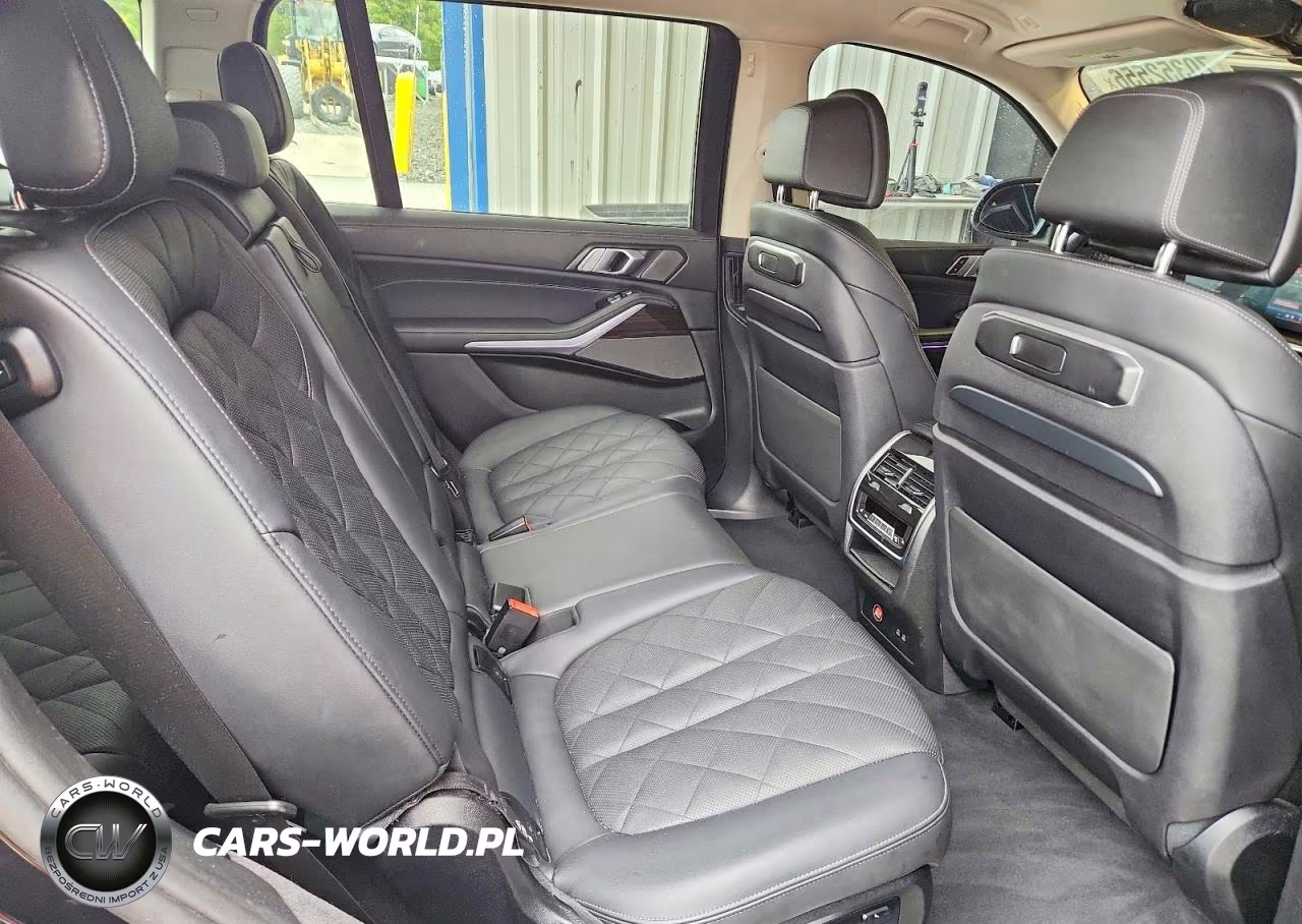 2024 BMW X7 xDrive40I VIN:5UX23EM08R9U41342 - 11