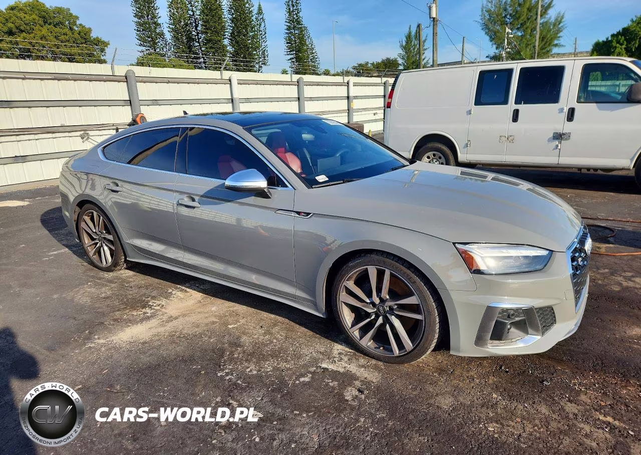 2022 Audi S5 Premium Plus VIN:WAUC4CF58NA011011 - 4