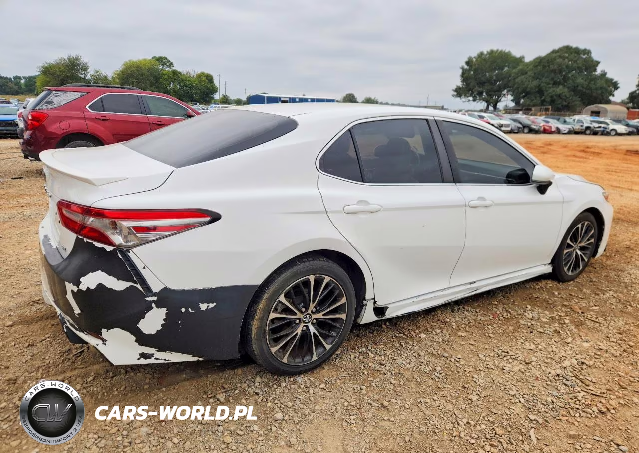2018 Toyota Camry Se VIN:4T1B11HK2JU085785 - 3