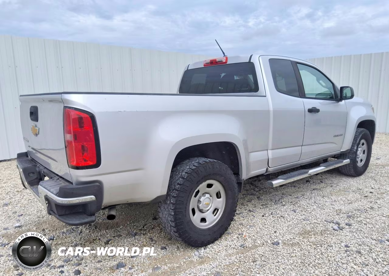 2019 Chevrolet Colorado VIN:1GCHSBEA3K1104313 - 3
