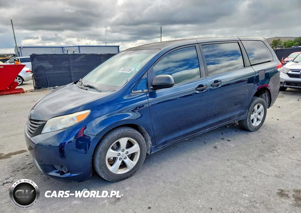 2011 Toyota Sienna Base 7-Passenger