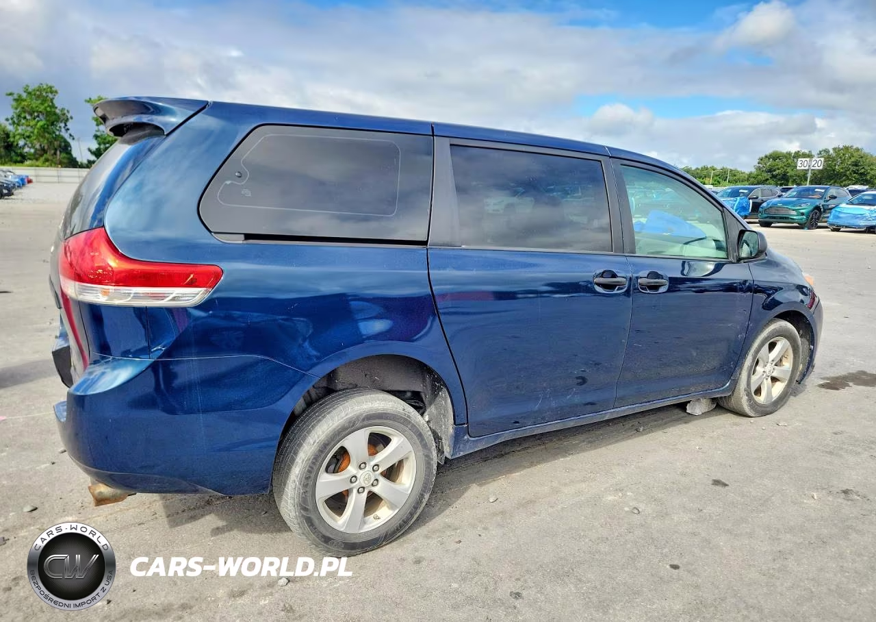 2011 Toyota Sienna Base 7-Passenger VIN:5TDZK3DC4BS025040 - 3