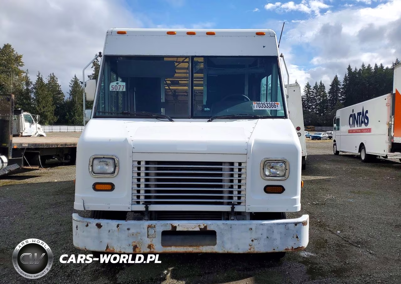 2005 Freightliner Chassis M Line Walk-In Van VIN:4UZAANBW55CV06036 - 5