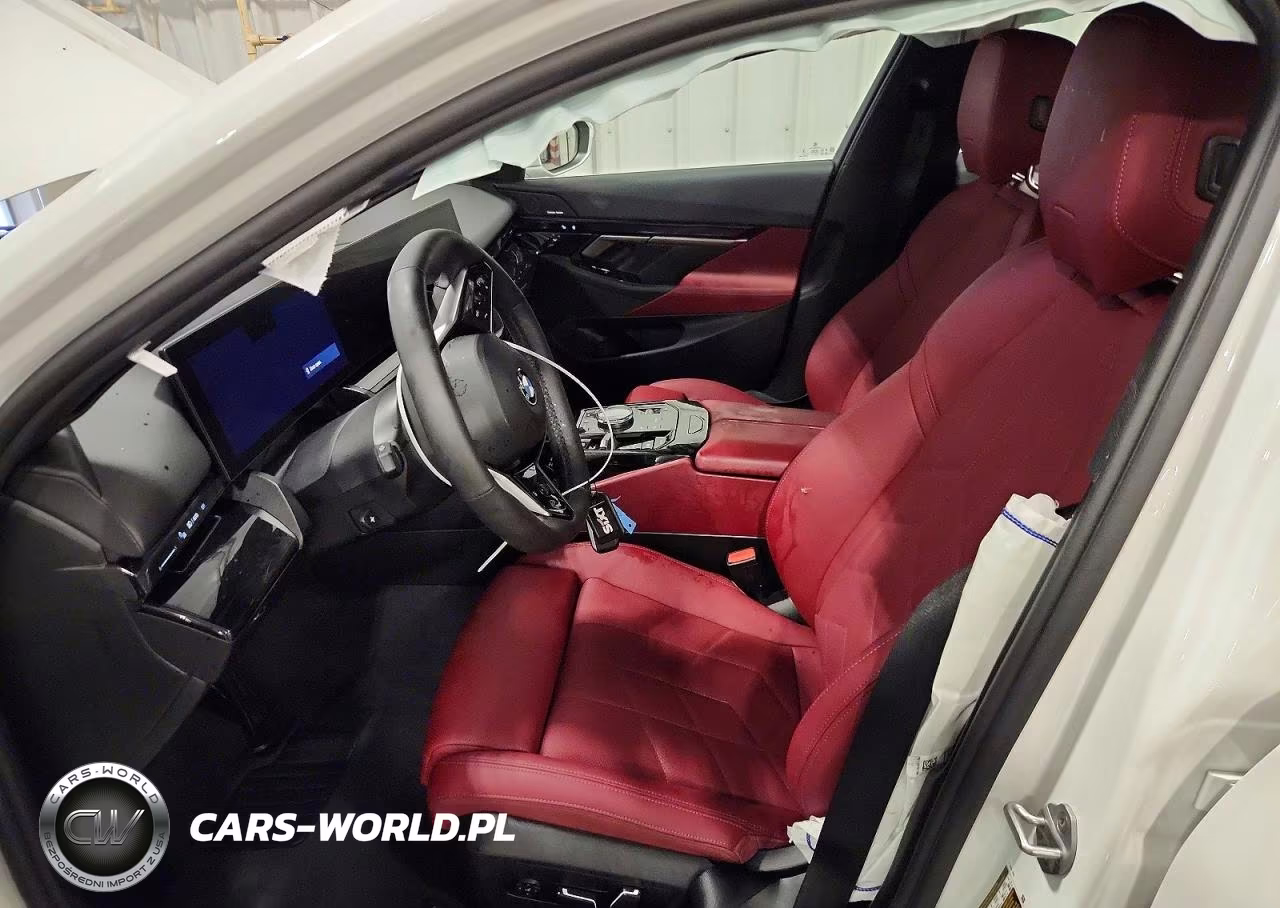 2027 BMW 530 Xi VIN:WBA53FJ08VCX78967 - 7