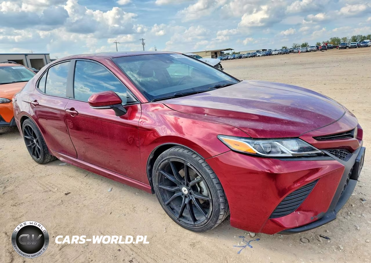 2018 Toyota Camry Se VIN:4T1B11HK4JU521939 - 4