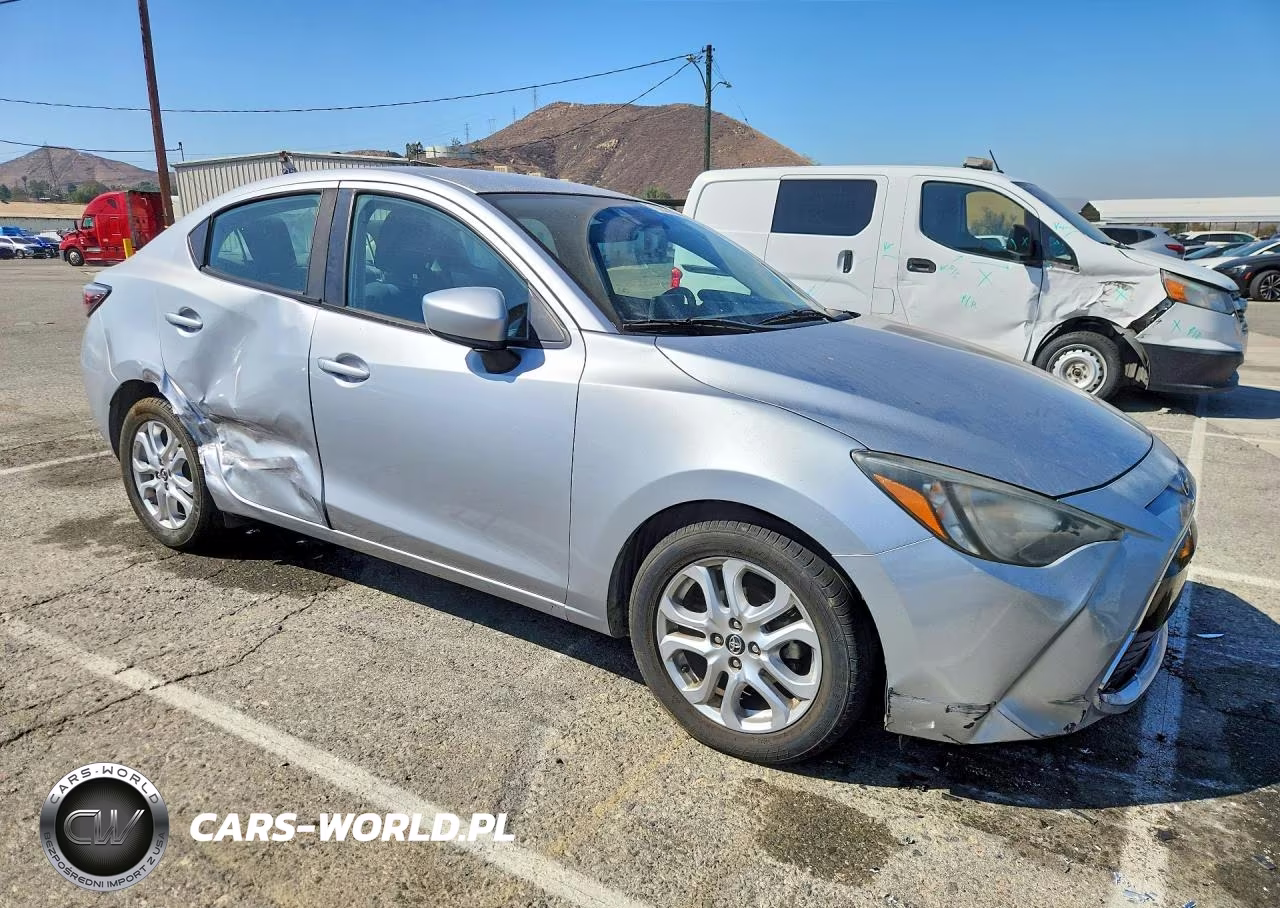 2018 Toyota Yaris Ia Base VIN:3MYDLBYV4JY302713 - 4