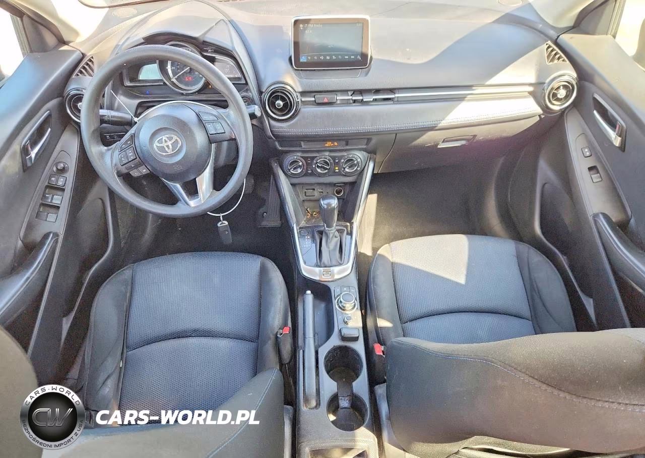 2018 Toyota Yaris Ia Base VIN:3MYDLBYV4JY302713 - 8