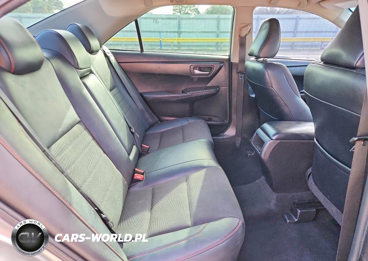 2016 Toyota Camry Se VIN:4T1BF1FK8GU250462 - 10