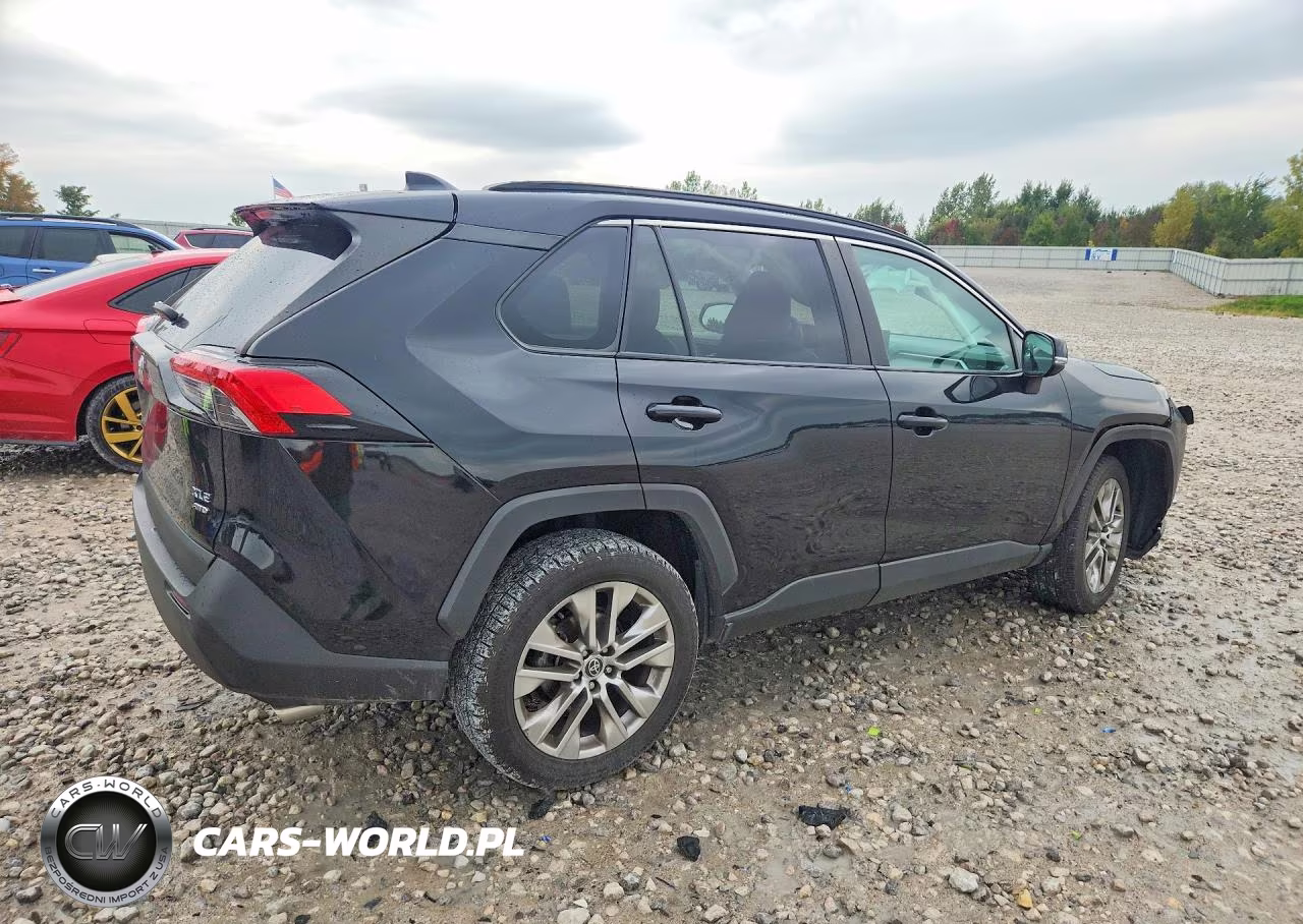 2021 Toyota Rav4 Xle Premium VIN:2T3A1RFV8MC217971 - 3