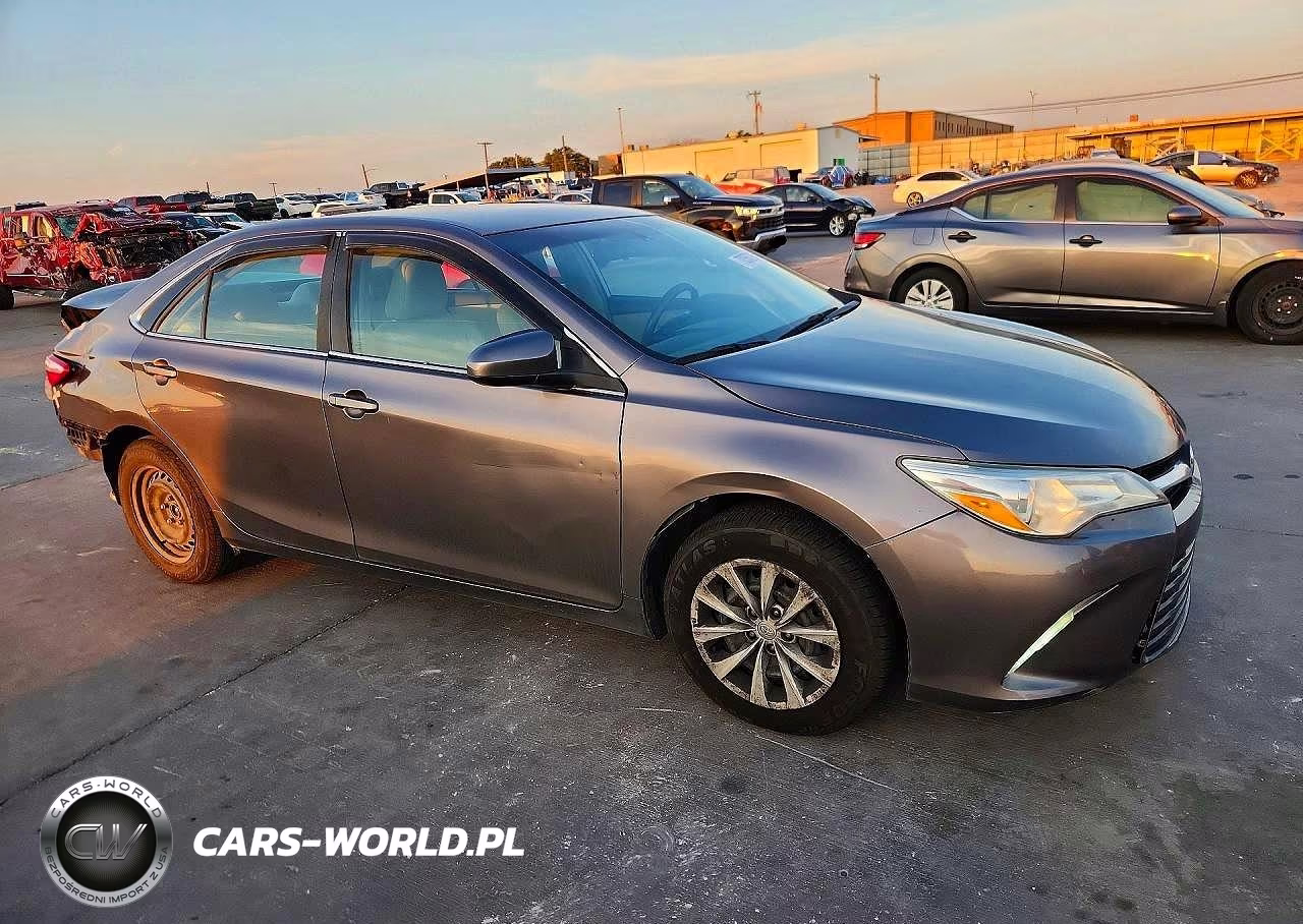 2016 Toyota Camry Le VIN:4T4BF1FKXGR530521 - 4