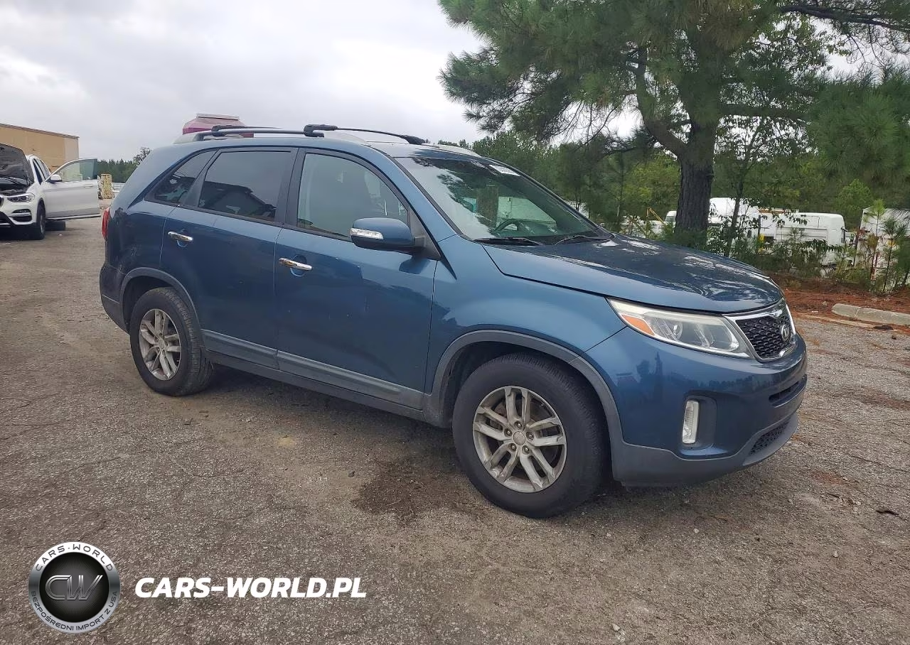 2014 Kia Sorento Lx VIN:5XYKT4A70EG473689 - 4