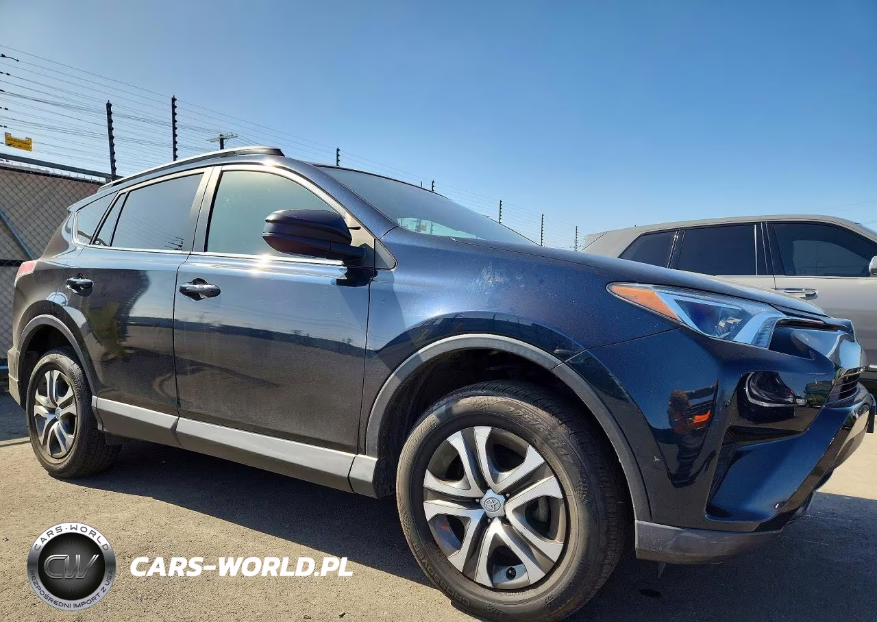 2018 Toyota Rav4 Le VIN:JTMZFREV0JJ176086 - 4