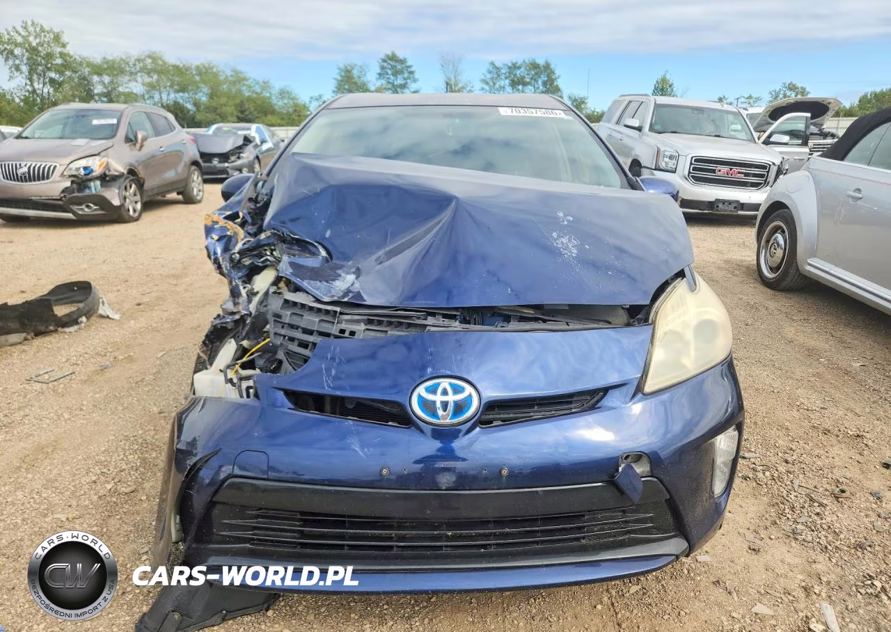 2013 Toyota Prius Three VIN:JTDKN3DU4D1727585 - 5