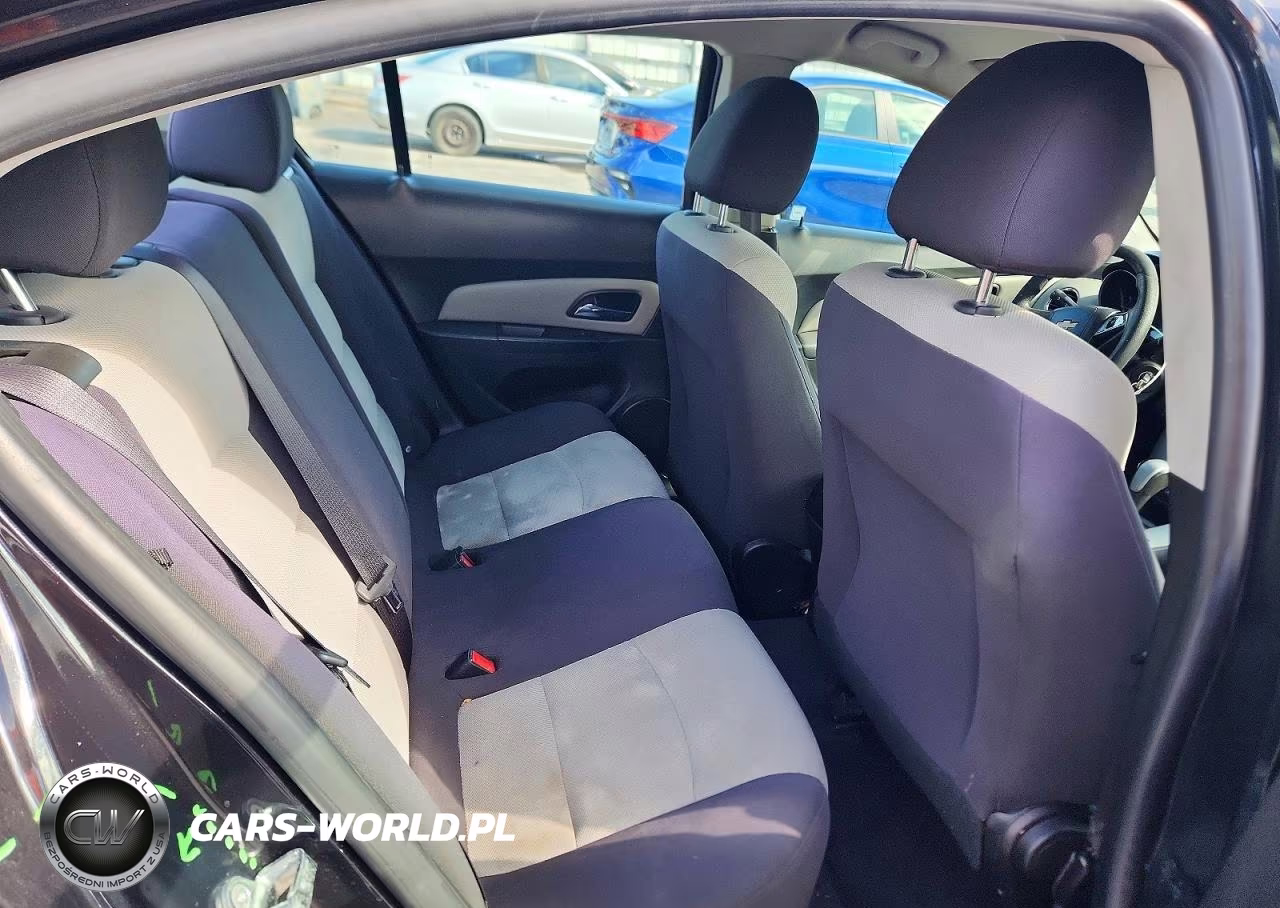 2015 Chevrolet Cruze Ls VIN:1G1PA5SH1F7201376 - 10