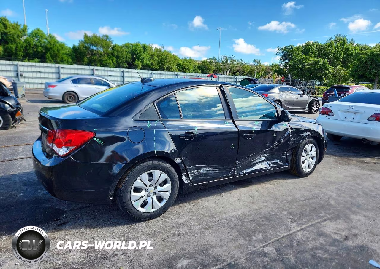 2015 Chevrolet Cruze Ls VIN:1G1PA5SH1F7201376 - 3