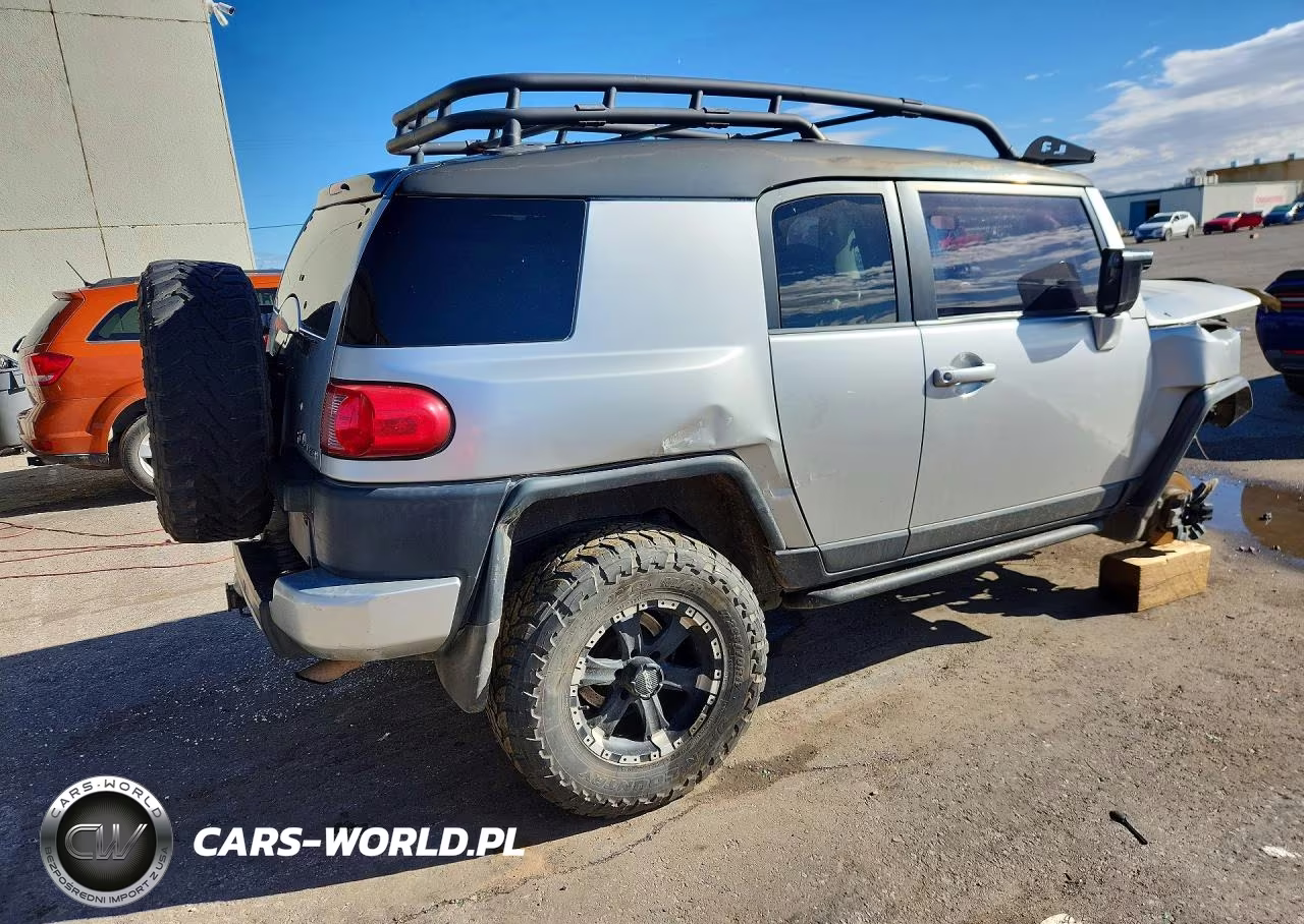 2007 Toyota Fj Cruiser Base VIN:JTEBU11F370081877 - 3