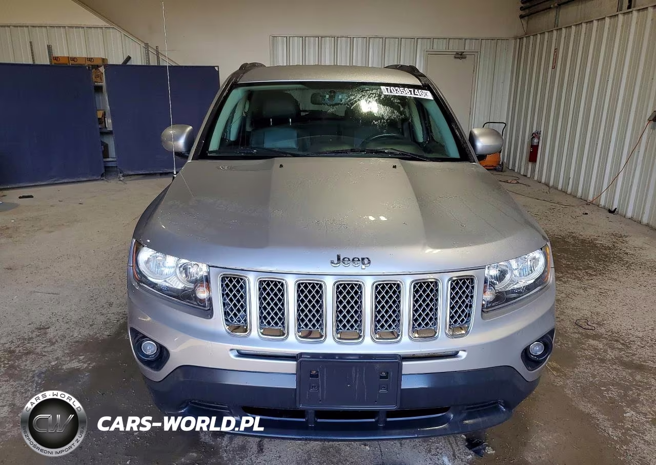 2016 Jeep Compass Latitude VIN:1C4NJCEA5GD744301 - 5