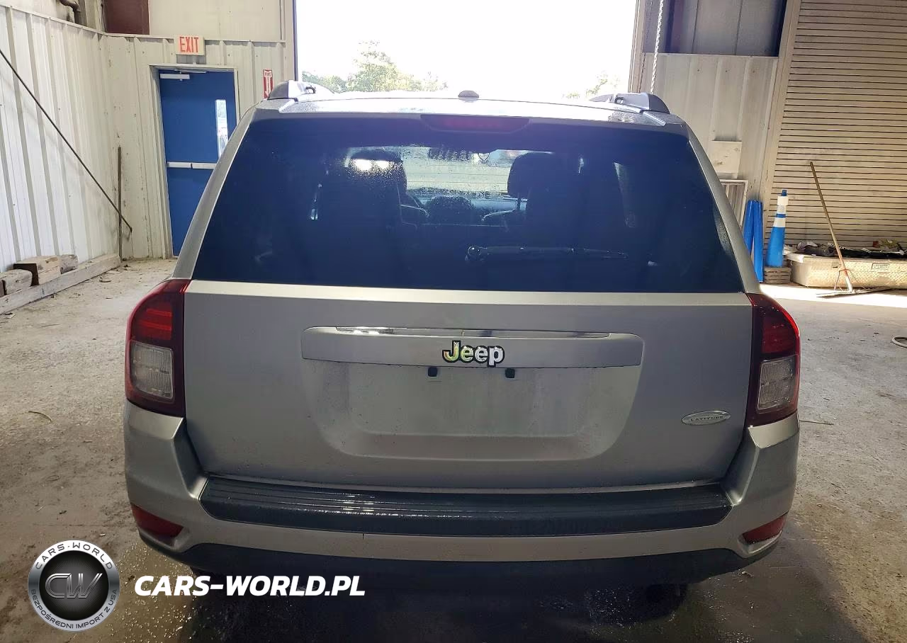 2016 Jeep Compass Latitude VIN:1C4NJCEA5GD744301 - 6