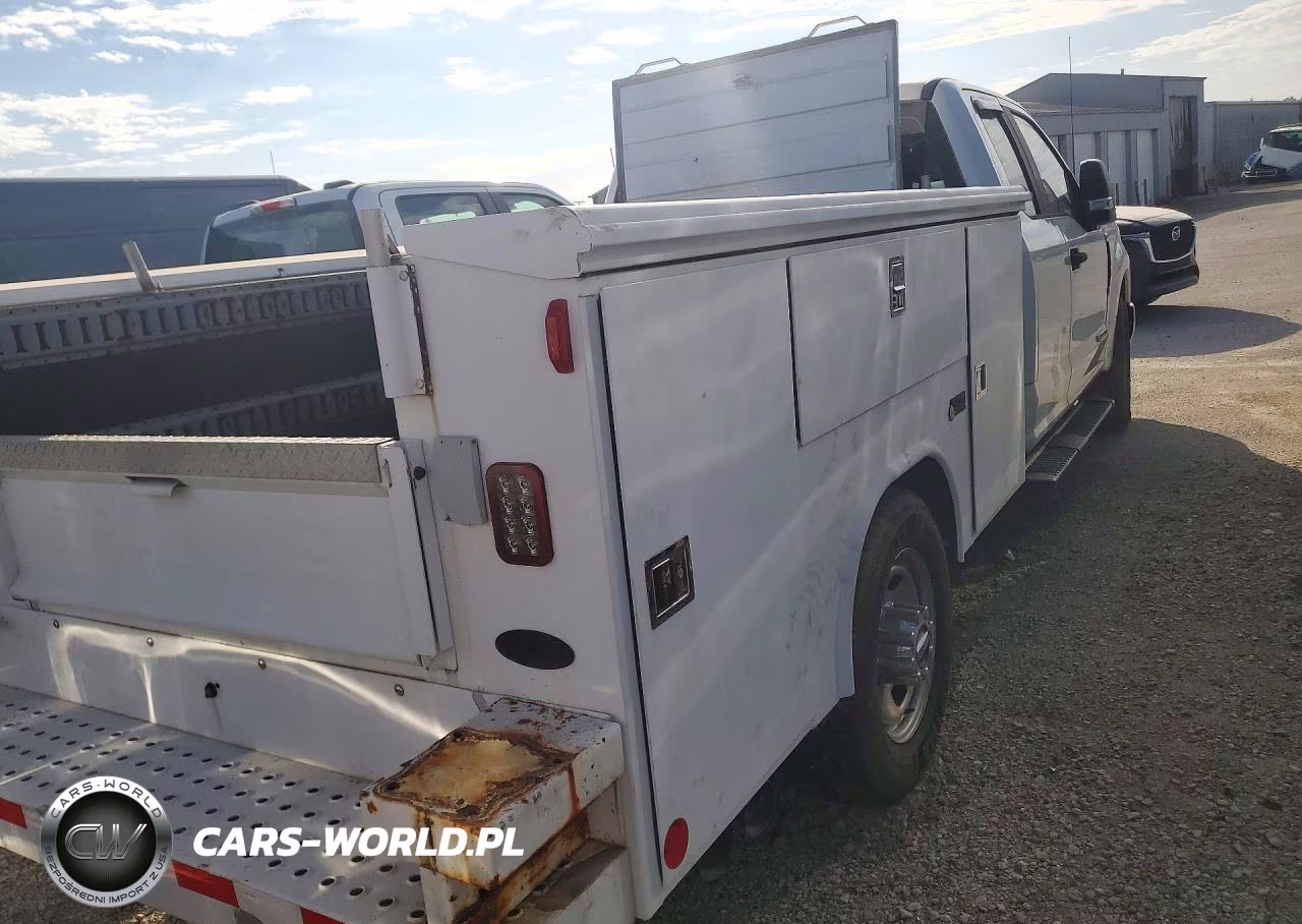 2017 Ford F350 Super Duty VIN:1FD7X3ET5HEF22499 - 3