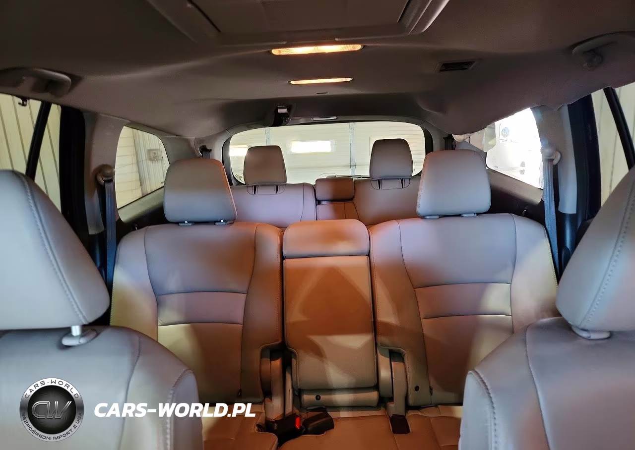 2016 Honda Pilot Touring VIN:5FNYF6H95GB066126 - 10