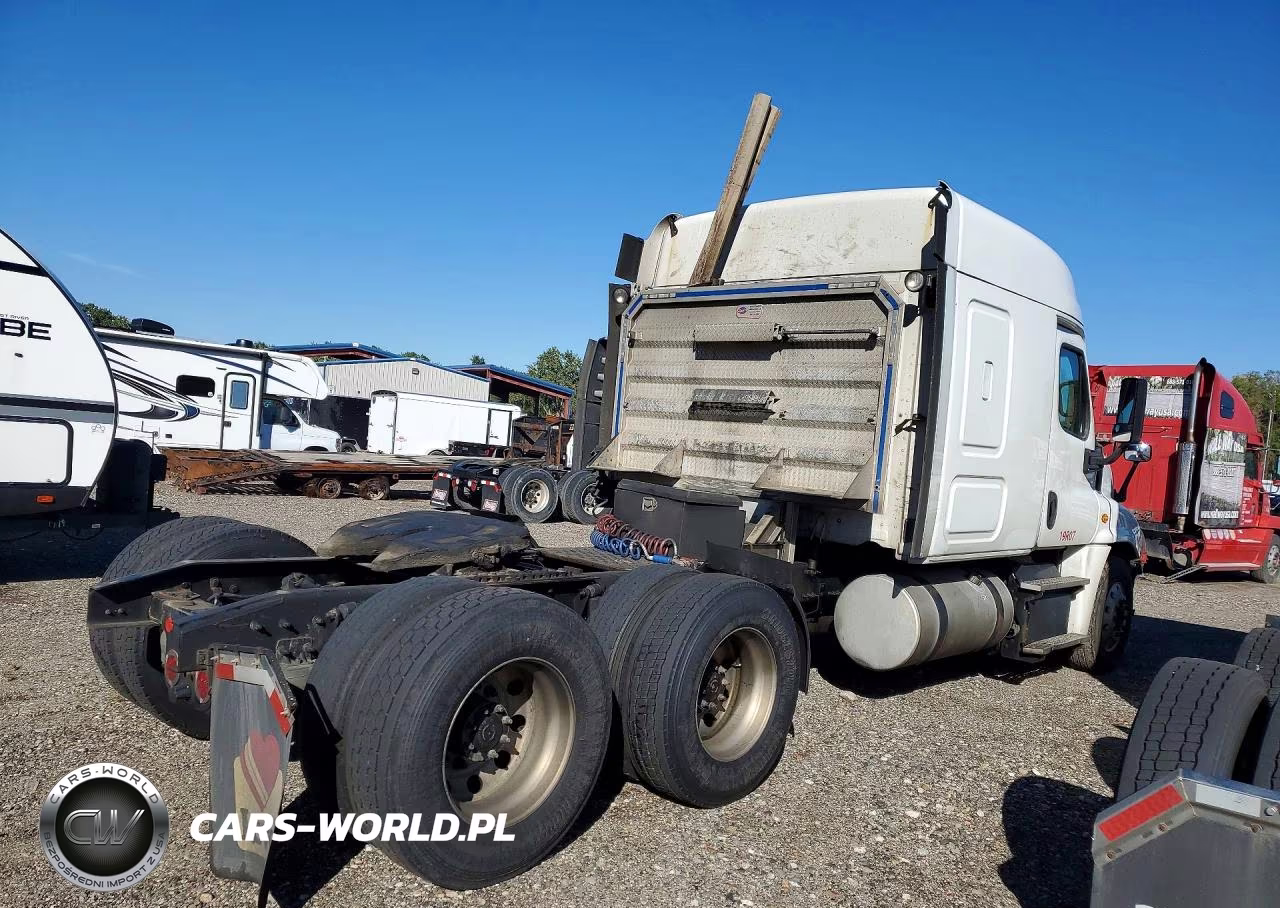 2019 Freightliner Cascadia 125 Semi Truck VIN:3AKJGLDR8KDKE5315 - 3