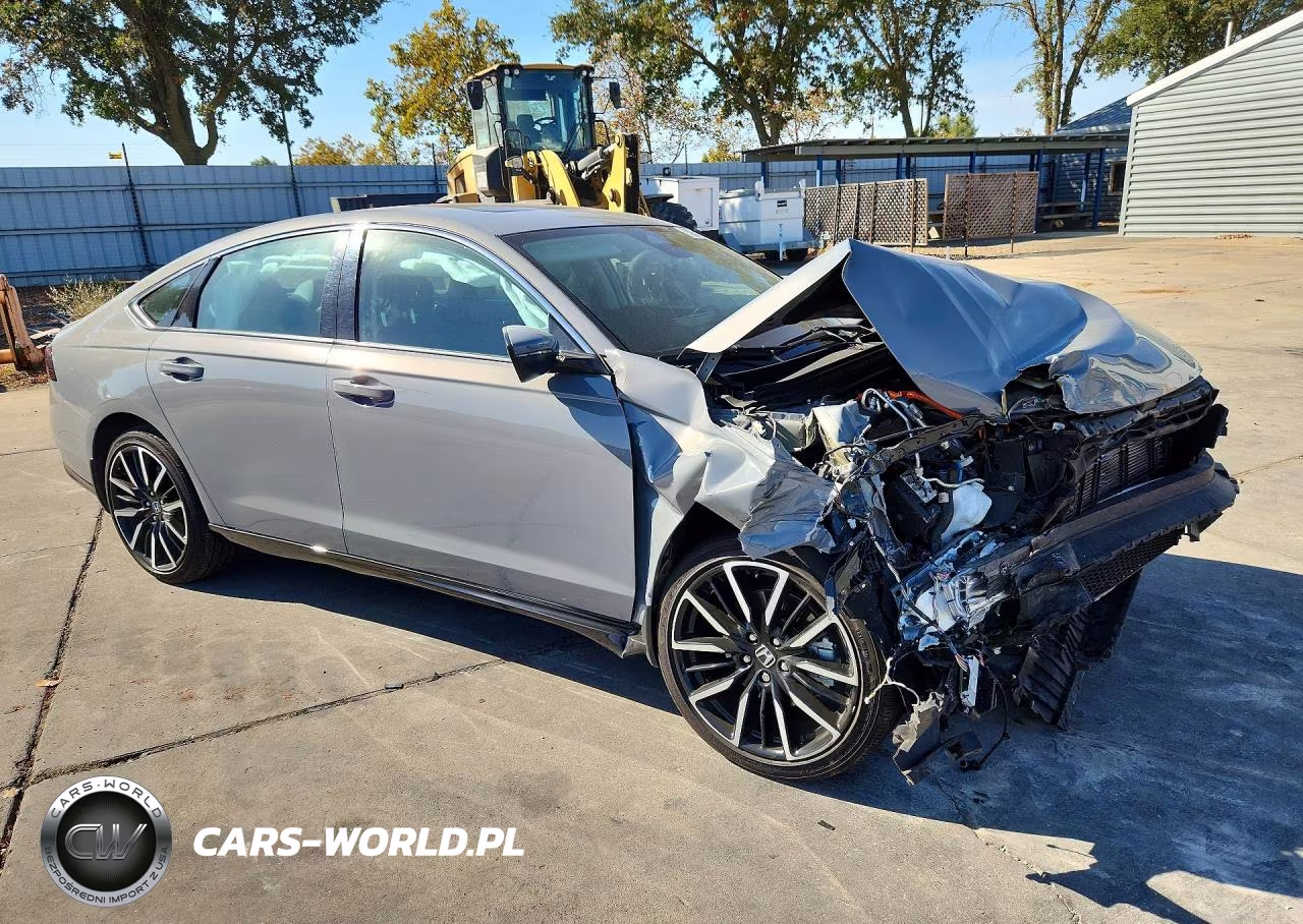 2024 Honda Accord Touring Hybrid VIN:1HGCY2F83RA090946 - 4