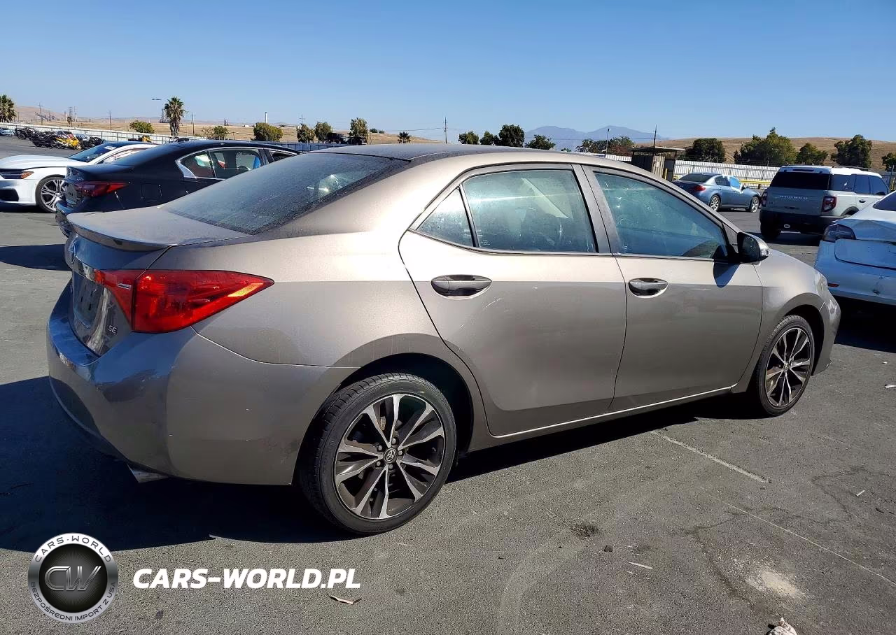 2018 Toyota Corolla Se VIN:2T1BURHE6JC107725 - 3