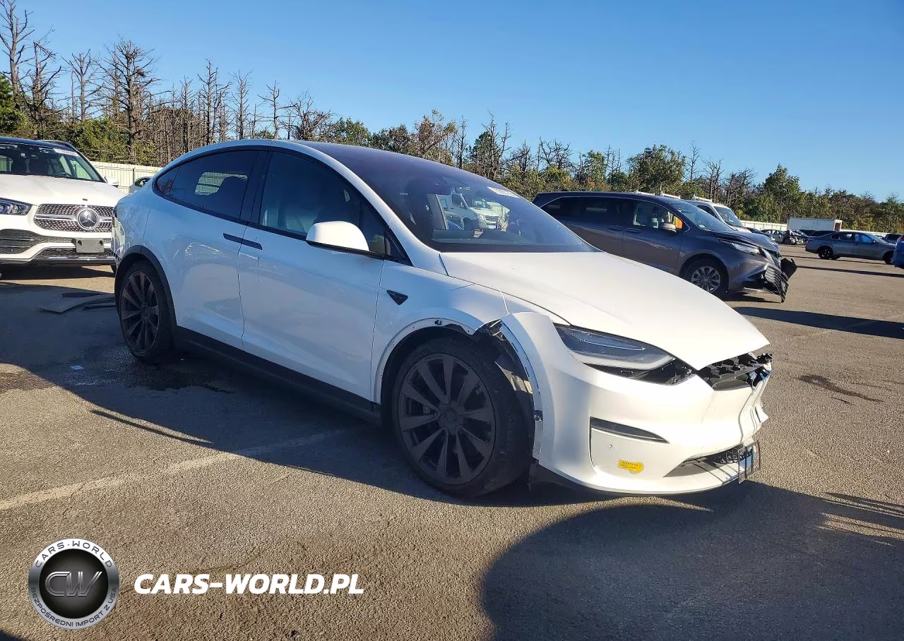 2022 Tesla Model X VIN:7SAXCDE55NF340256 - 4