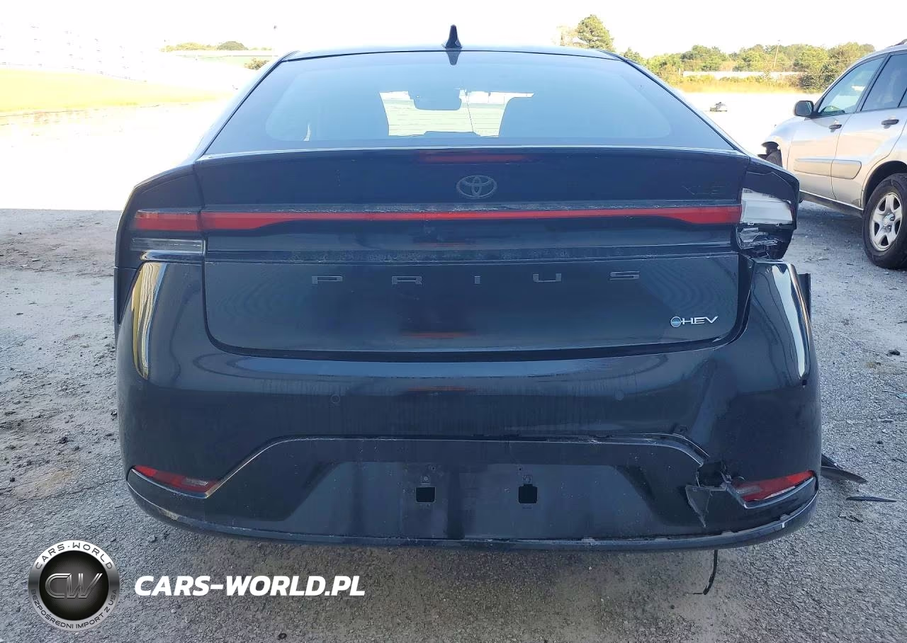 2025 Toyota Prius Xle VIN:JTDACAAU4S3053983 - 6