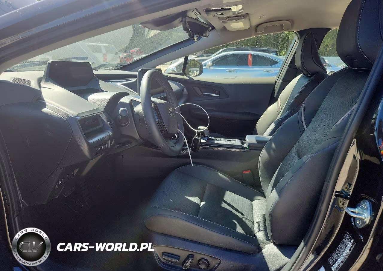 2025 Toyota Prius Xle VIN:JTDACAAU4S3053983 - 7