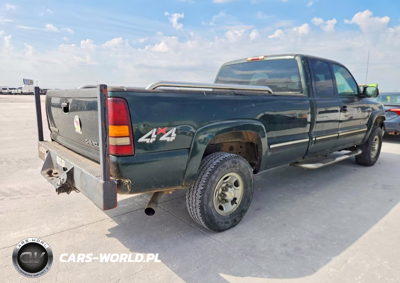 2001 Chevrolet Silverado K2500 Heavy Duty VIN:1GCHK29U71E215037 - 3