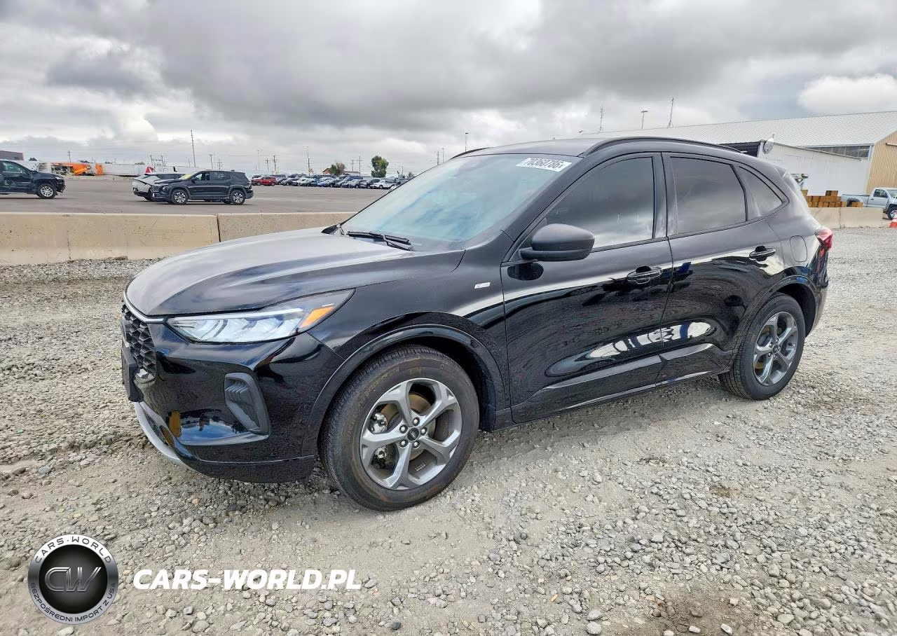 2023 Ford Escape St Line