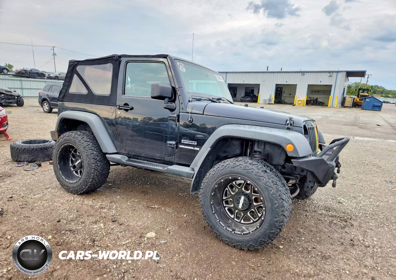 2011 Jeep Wrangler Sport VIN:1J4AA2D19BL591389 - 4