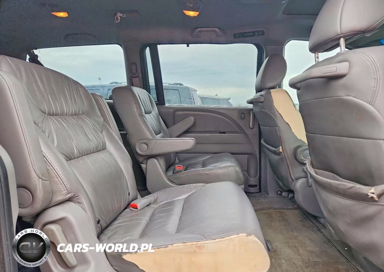 2010 Honda Odyssey Touring VIN:5FNRL3H94AB092641 - 11
