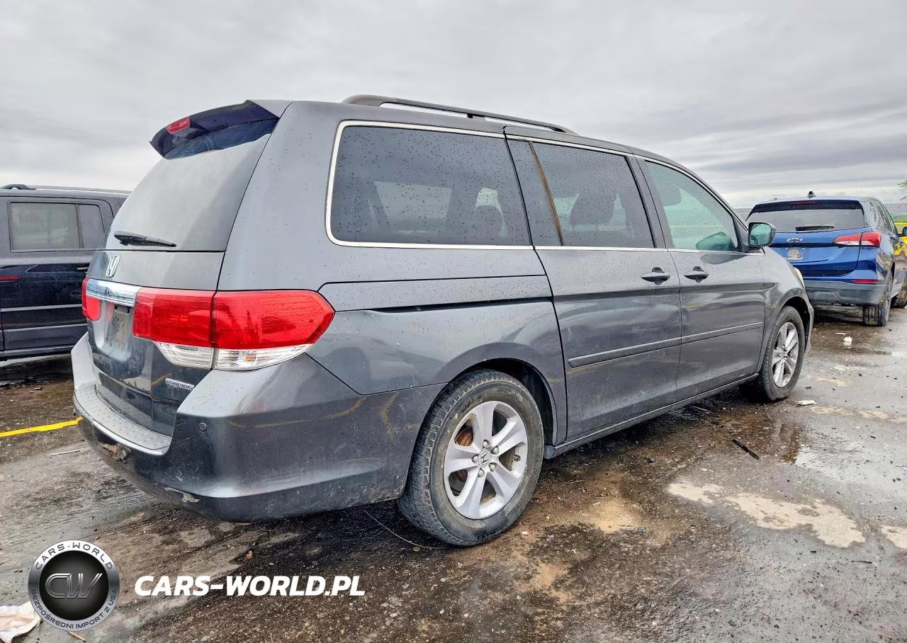 2010 Honda Odyssey Touring VIN:5FNRL3H94AB092641 - 3