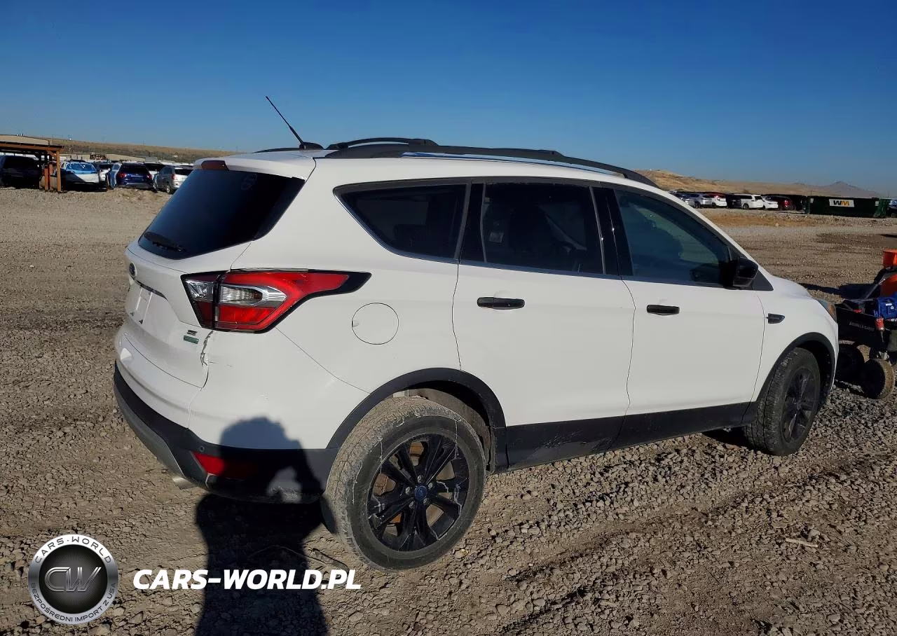 2017 Ford Escape Se VIN:1FMCU0GDXHUC82528 - 3