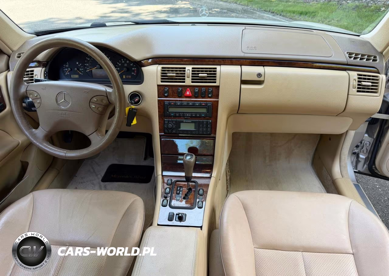 2000 Mercedes-Benz E 430 VIN:WDBJF70J7YB018627 - 9