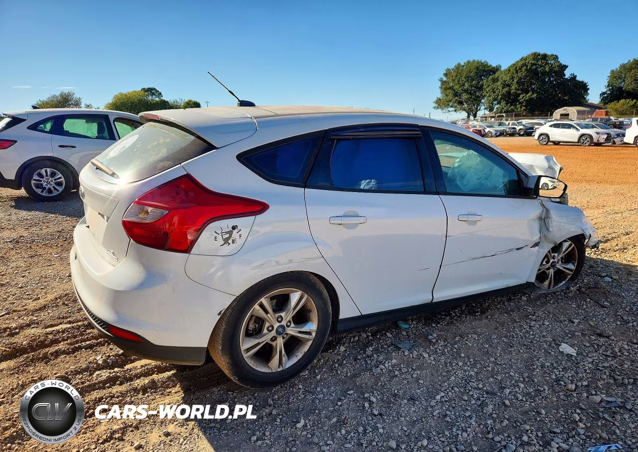 2012 Ford Focus Se VIN:1FAHP3K23CL444318 - 3