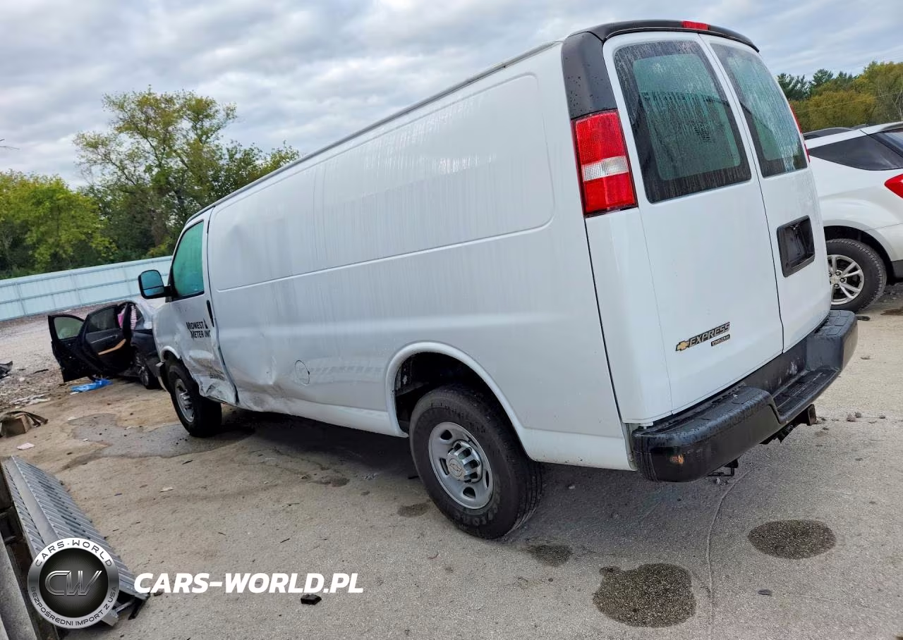 2015 Chevrolet Express 3500 Cargo Delivery Van VIN:1GCZGUCG7F1109190 - 2