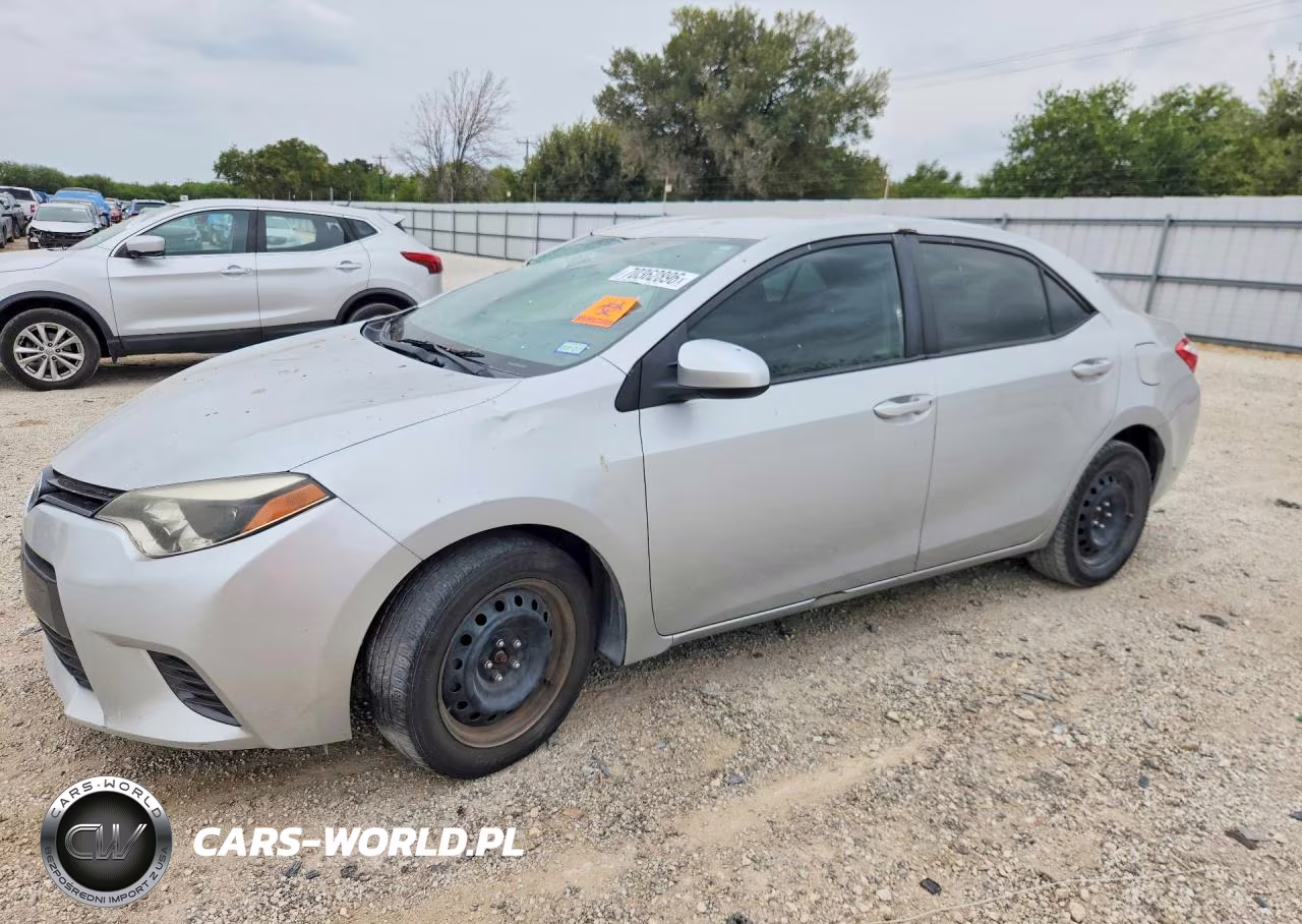 2015 Toyota Corolla Le VIN:5YFBURHE9FP197296 - 1