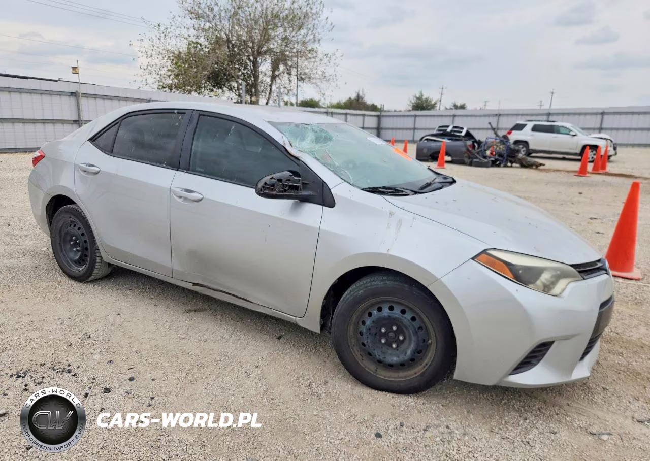 2015 Toyota Corolla Le VIN:5YFBURHE9FP197296 - 4