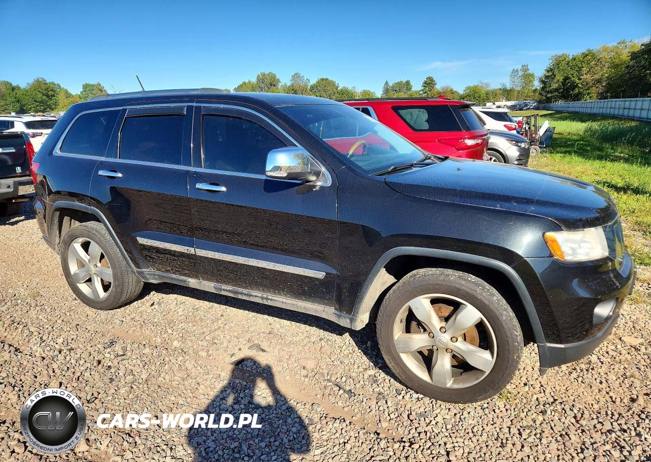 2013 Jeep Grand Cherokee Overland VIN:1C4RJFCT5DC587765 - 4