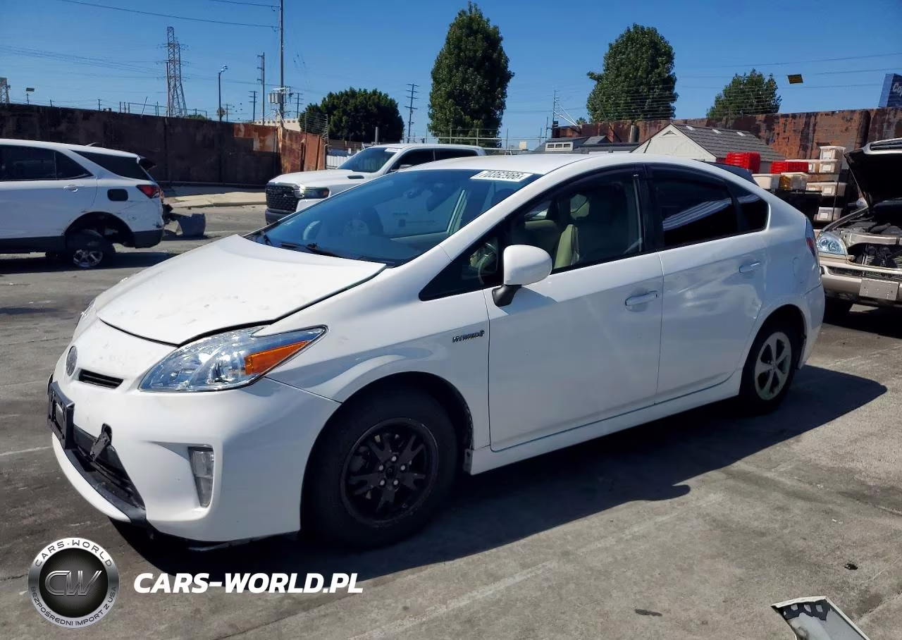 2013 Toyota Prius Two VIN:JTDKN3DU1D5594258 - 1