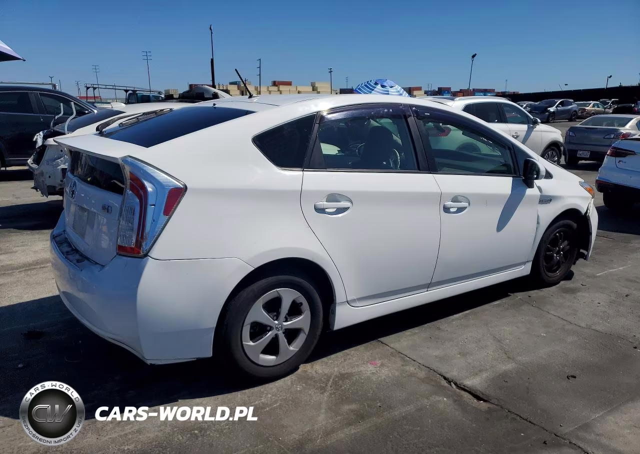 2013 Toyota Prius Two VIN:JTDKN3DU1D5594258 - 3