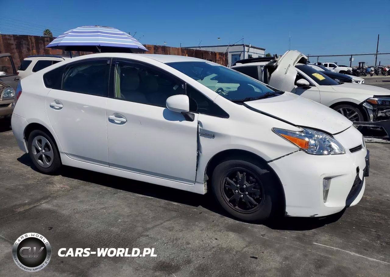 2013 Toyota Prius Two VIN:JTDKN3DU1D5594258 - 4