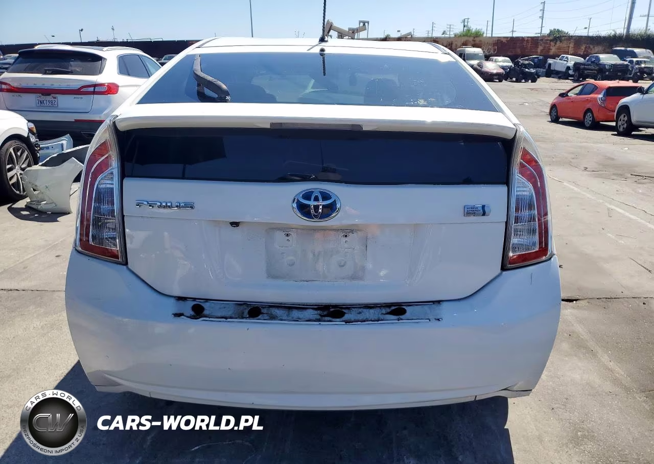 2013 Toyota Prius Two VIN:JTDKN3DU1D5594258 - 6