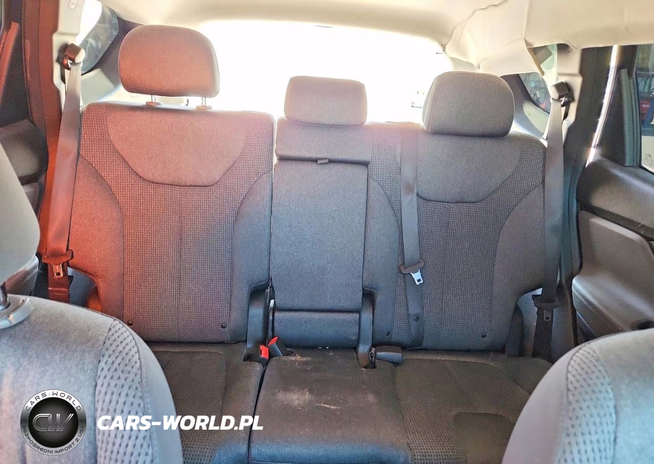 2019 Hyundai Santa Fe Se VIN:5NMS23AD7KH104073 - 10